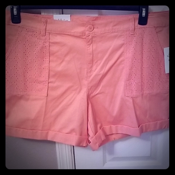 Style and Co. Shorts - Picture 1 of 3